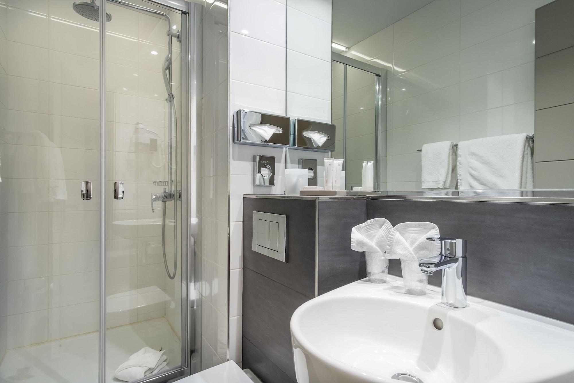 Hotel Korner Louvre Parigi