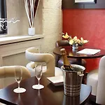 Korner Louvre Hotel 3*