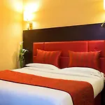 Korner Louvre Hotel