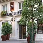 Korner Louvre Hotel